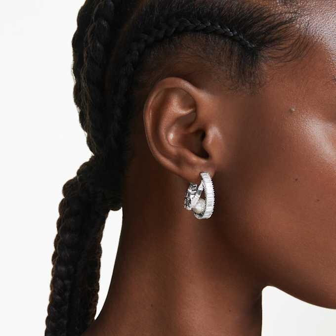 Ariana Grande X Swarovski Ohrringe mit Kristallperlen, Baguette-Schliff, weiß, rhodiniert Ariana Grande X Swarovski Ohrringe mit Kristallperlen, Baguette-Schliff, weiß, rhodiniert