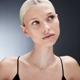 Galaxy-Anhänger mit im Labor gezüchteten Diamanten, 1,05 Karat insgesamt, runde Form, 14-karätiges Weißgold Galaxy-Anhänger mit im Labor gezüchteten Diamanten, 1,05 Karat insgesamt, runde Form, 14-karätiges Weißgold