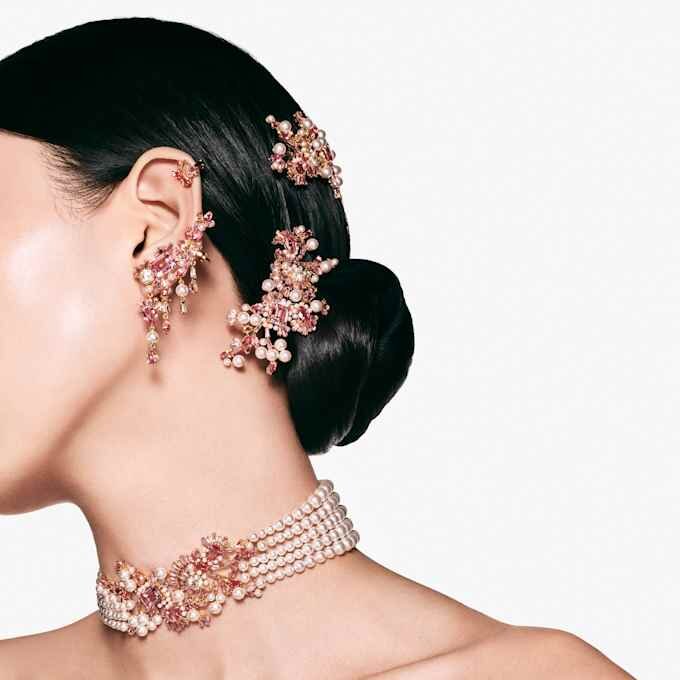 Gema Haarspange Kristallperle, verschiedene Schliffe, Blume, Rosa, goldfarben plattiert Gema Haarspange Kristallperle, verschiedene Schliffe, Blume, Rosa, goldfarben plattiert