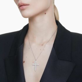 Insigne-Anhänger mit gemischten Schliffen, Kreuz, Weiß, rhodiniert