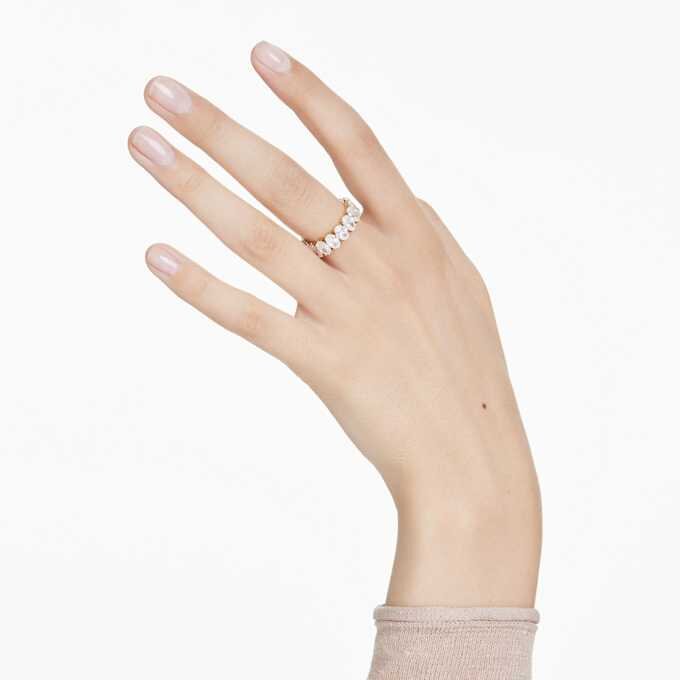 Matrix-Ring mit ovalem Schliff, weiß, vergoldet Matrix-Ring mit ovalem Schliff, weiß, vergoldet