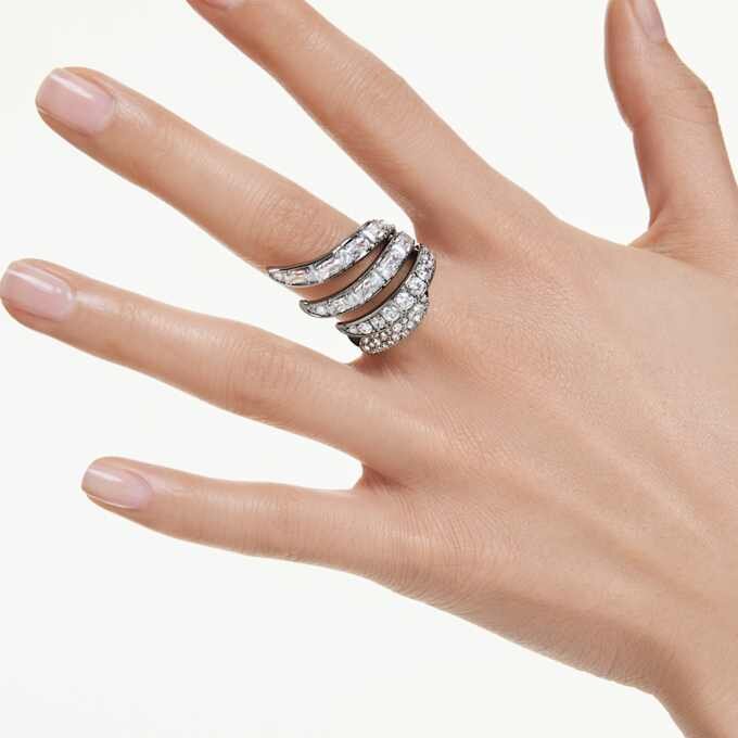 Ring „Swan“ aus der Vienna-Kollektion, weiß, rutheniumbeschichtet Ring „Swan“ aus der Vienna-Kollektion, weiß, rutheniumbeschichtet